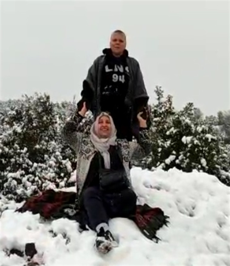 Annesi, eşi, 3 çocuğu ve kayınvalidesini kaybetti Kayıp kızını arıyor