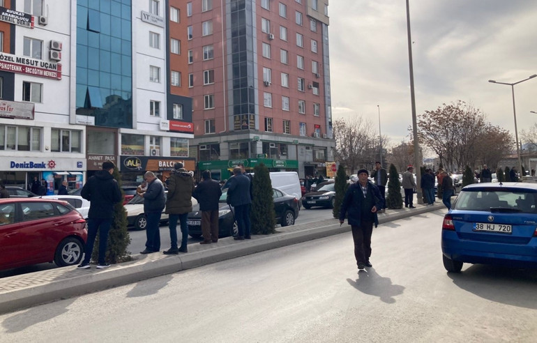 Son dakika: Kayseride peş peşe depremler AFAD: Olumsuz bir ihbar bildirilmedi