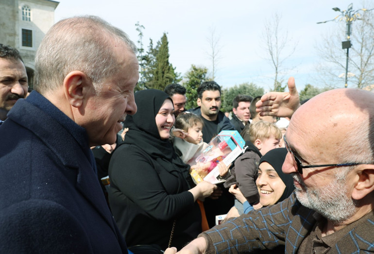 Cumhurbaşkanı Erdoğandan esnaf ziyareti