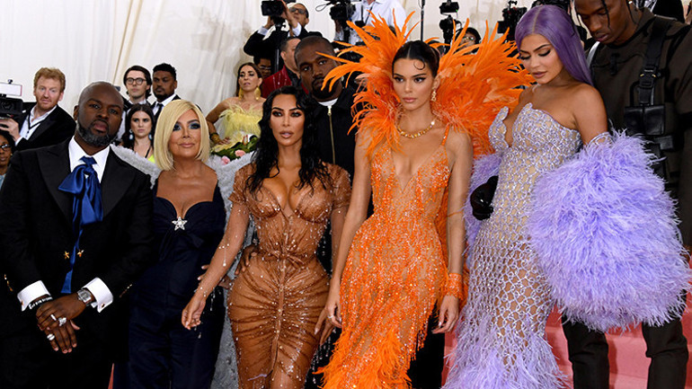 Kim Kardashian ünlü davete Marilyn Monroe kılığında gitmişti: Bu sene aile Met Gala’ya çağırılmayacak