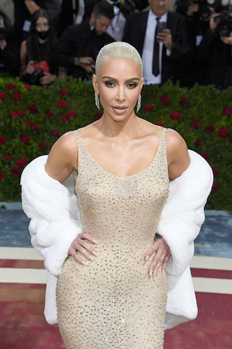 Kim Kardashian ünlü davete Marilyn Monroe kılığında gitmişti: Bu sene aile Met Gala’ya çağırılmayacak