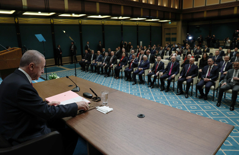 Son dakika... Cumhurbaşkanı Erdoğan, seçim kararını imzaladı: Seçim 14 Mayısta