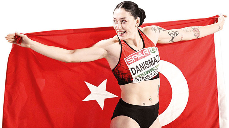 Okuldan sahaya kaçtı Avrupa şampiyonu oldu