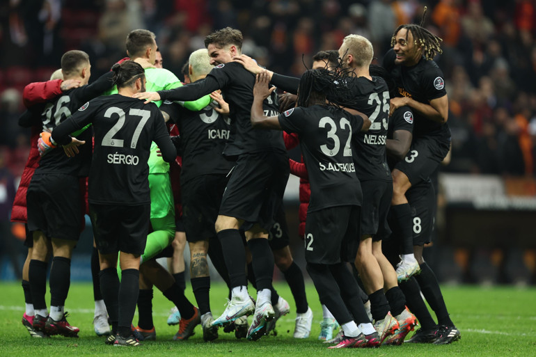 Galatasaray - Kasımpaşa maçının ardından Okan Buruka Zaniolo uyarısı İlk maçında golle tanıştı ama...