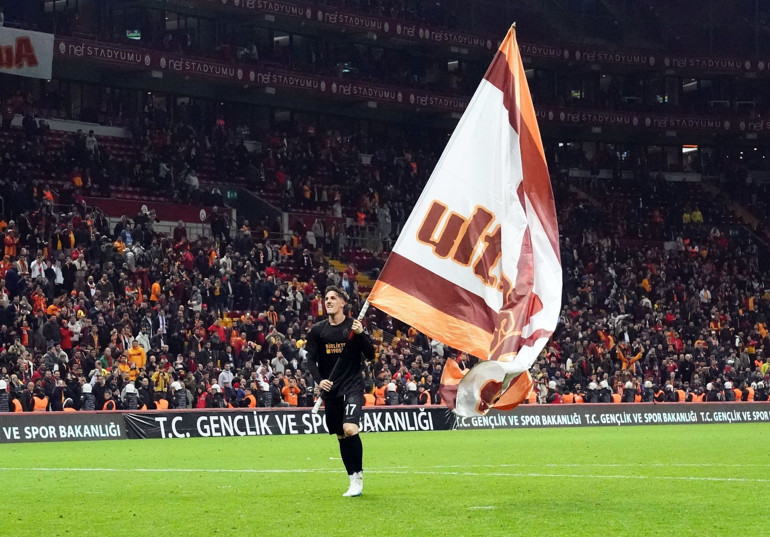 Galatasarayda ilk maçında golle tanışan Nicolo Zaniolo İtalya ve dünya basınında Rüya gibi başlangıç Manciniye mesaj...