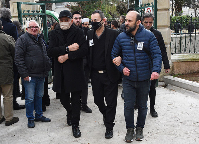En zor veda... Serdar Ortaçın kardeşi Serkan Ortaç son yolculuğuna uğurlandı