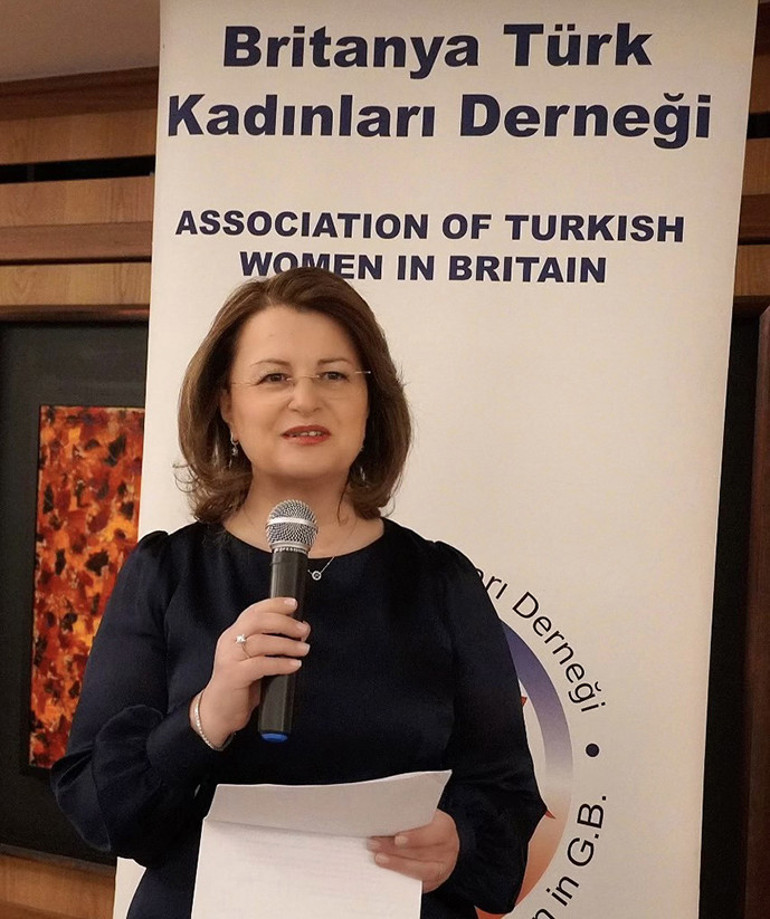 Britanya Türk Kadınları Derneği’nden 6 bin Sterlin yardım
