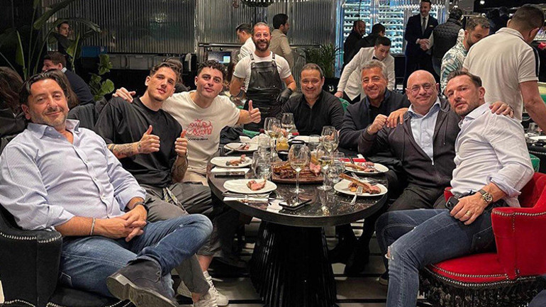 Son Dakika: Galatasaraylı Zaniolo’dan ‘ayrılık’ açıklaması Nusret’te ne konuşuldu Mauro Icardi’nin davetini geri çevirdi