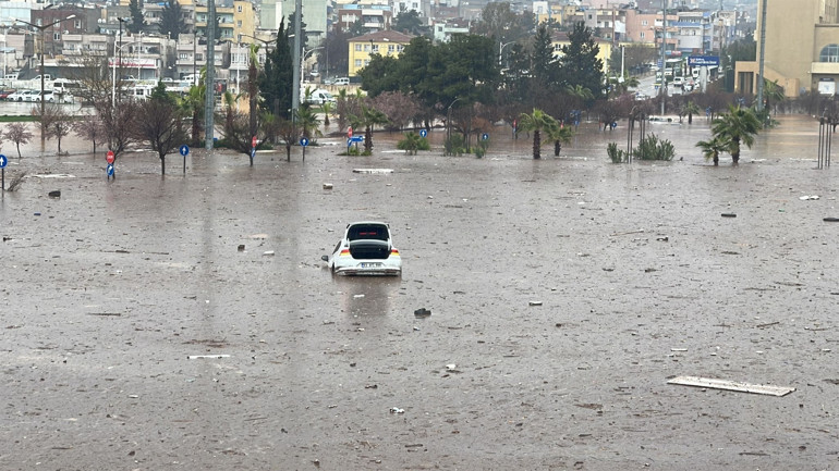 Son dakika: Adıyaman ve Şanlıurfada sel felaketi: 14 can kaybı Bakan Soyludan açıklama