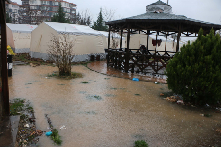Son dakika: Adıyaman ve Şanlıurfada sel felaketi: 14 can kaybı Bakan Soyludan açıklama