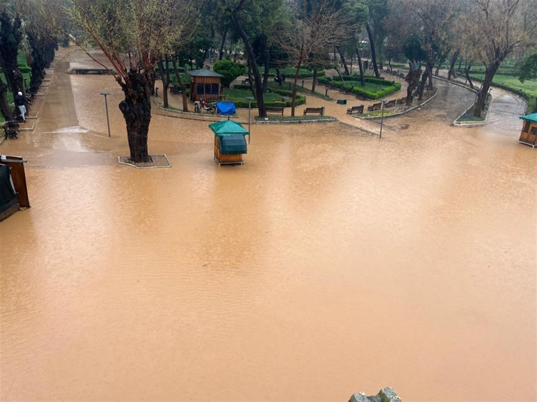 Son dakika: Adıyaman ve Şanlıurfada sel felaketi: 14 can kaybı Bakan Soyludan açıklama