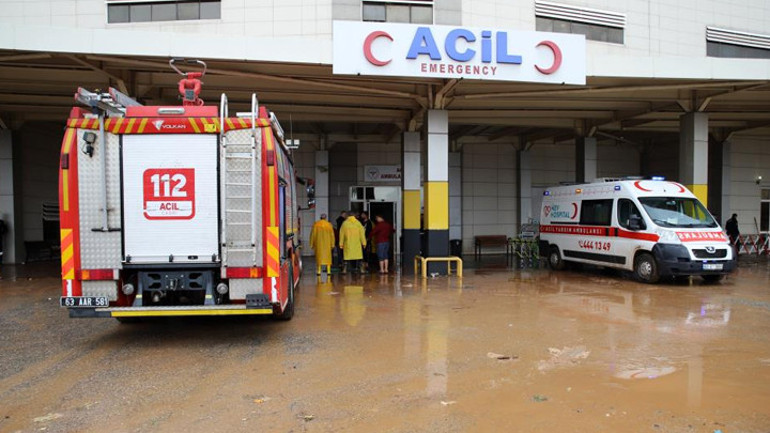 Son dakika: Adıyaman ve Şanlıurfada sel felaketi: 14 can kaybı Bakan Soyludan açıklama