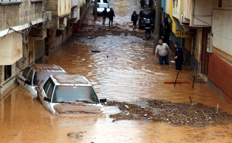 Son dakika: Adıyaman ve Şanlıurfada sel felaketi: 14 can kaybı Bakan Soyludan açıklama