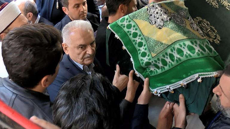 Binali Yıldırımın acı günü: Annesi Fahriye Yıldırım hayatını kaybetti