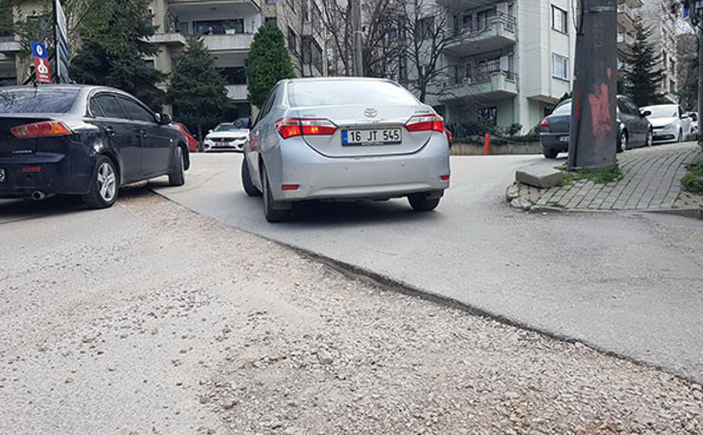 Yeni onarılmıştı ama kazıp gittiler