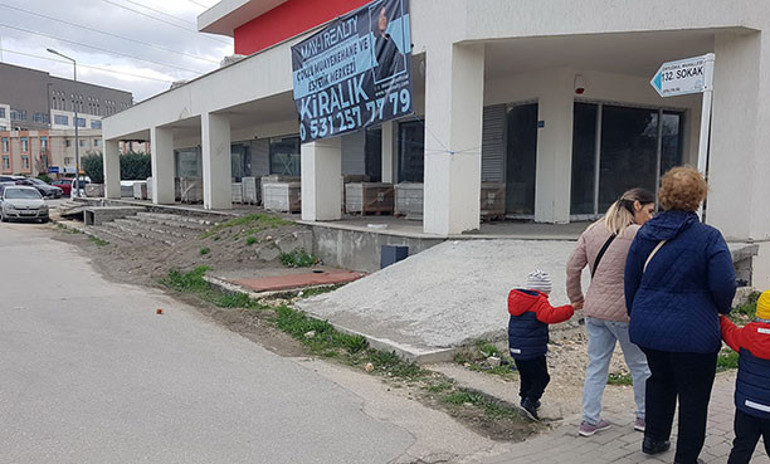 Yeni onarılmıştı ama kazıp gittiler