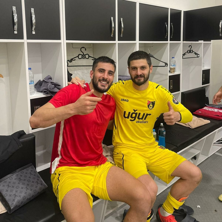 Galatasaray ve Lillein transfer listesinde olan Mehmet Yeşilden dikkat çeken açıklamalar Futbola başlama hikayesi, transfer, hedefler, Milli Takım...