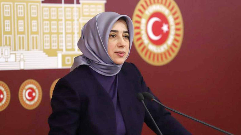 Özlem Zengin yalnız değildir