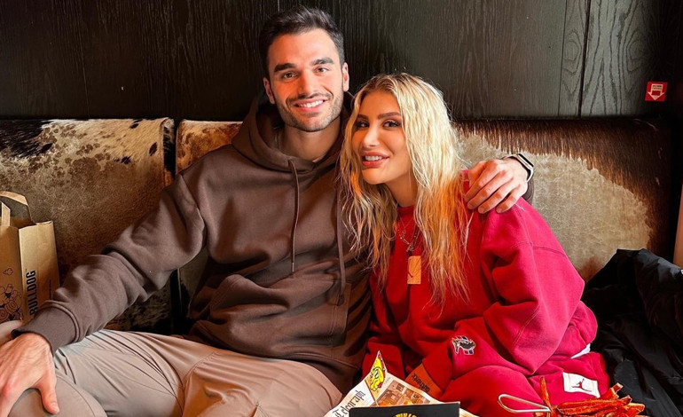 Ünlü şarkıcı paylaştı: Küçükken biz... Ablam, abim ve ben