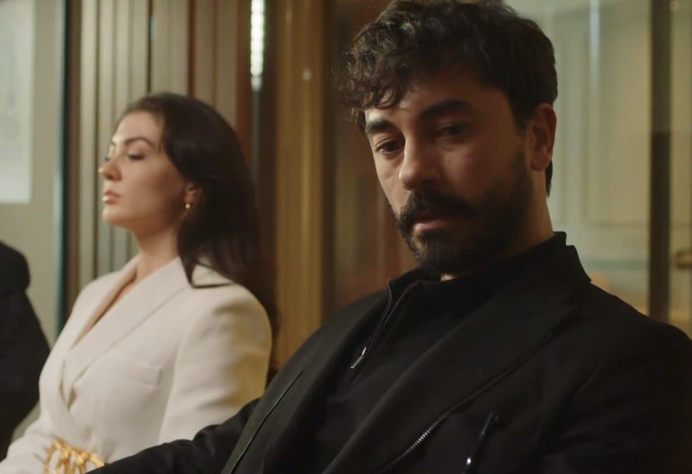 İhaneti telefonuna gelen mesajla öğrendi... O gecenin görüntüleri ortaya çıktı