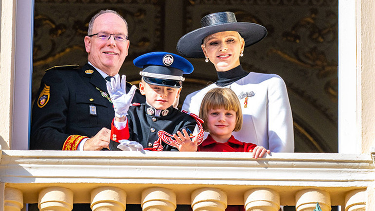 Hüzünlü prenses evlilik yüzüğünü tekrar taktı: Ayrılık söylentilerini yan yana poz verip böyle yalanladılar