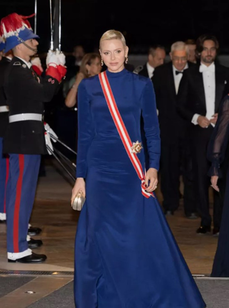 Hüzünlü prenses evlilik yüzüğünü tekrar taktı: Ayrılık söylentilerini yan yana poz verip böyle yalanladılar