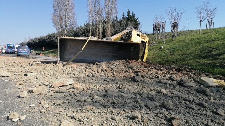 Son dakika: TEM Silivride kaza: 6 ölü, 3 yaralı