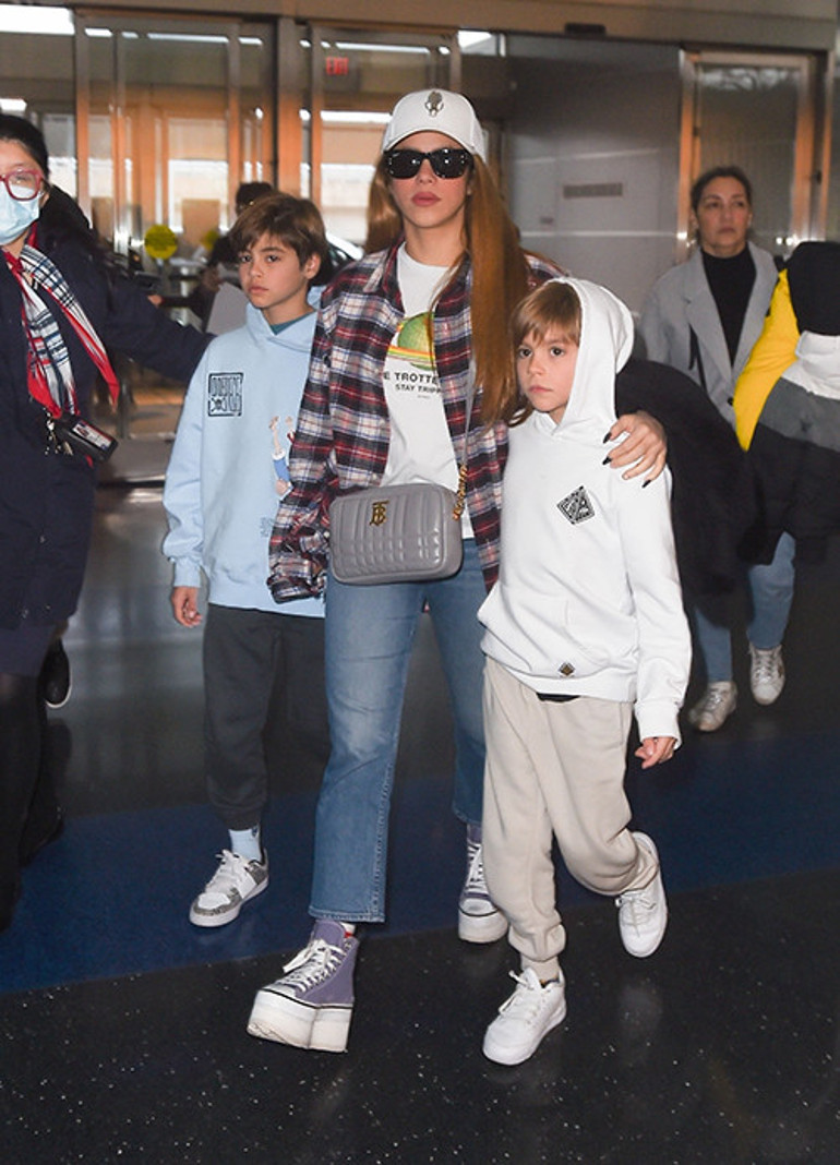 Fena aldatılmıştı: Gizemli sevgiliye sarılmak için gün sayıyor iddiası