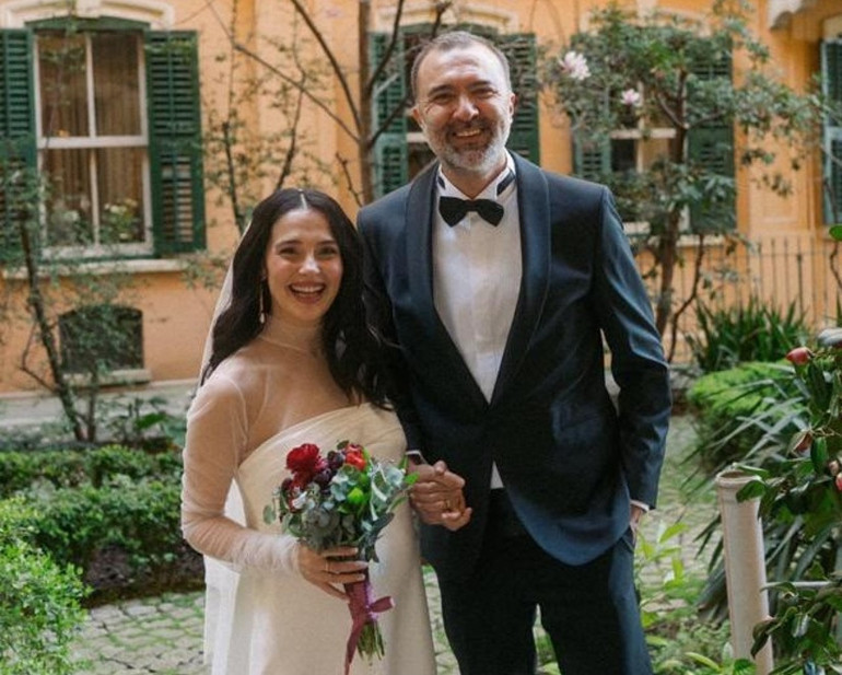 Ünlü çiftin mutlu günü... Doğuma 2 ay kala evlendiler