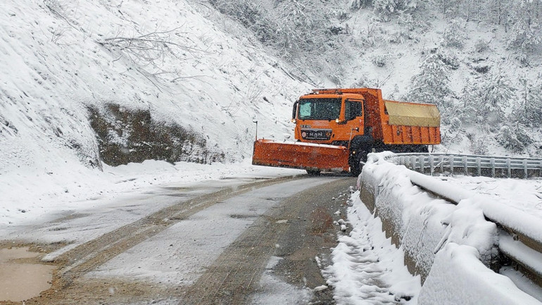 Son dakika... Meteorolojiden yeni hava durumu raporu: Sıcaklıklar 8-15 derece düşüyor... Yoğun kar alarmı