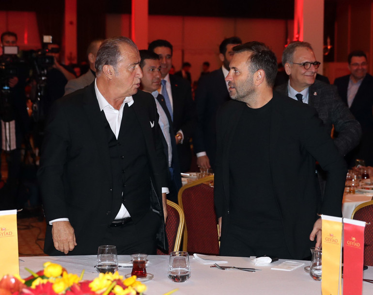 Galatasaray Başkanı Dursun Özbek: Lige sataşıp formatını değiştirmeye çalışıyorlar