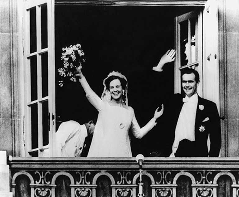 Daha hayattayken tahtına oturdu: Bir süreliğine kraliçe