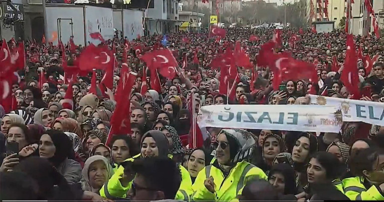 Bakan Kurum: 67 bine ulaşan yuvalarımızın temellerini Elazığ’da atıyoruz
