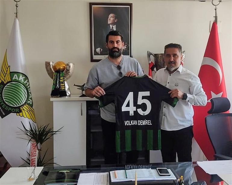 Akhisarspor’dan Hatayspor’a davet Volkan Demirel...