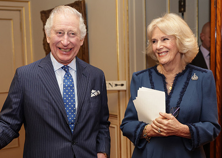 Ona bir gün bile böyle bakmadı Camillanın şövalyesi