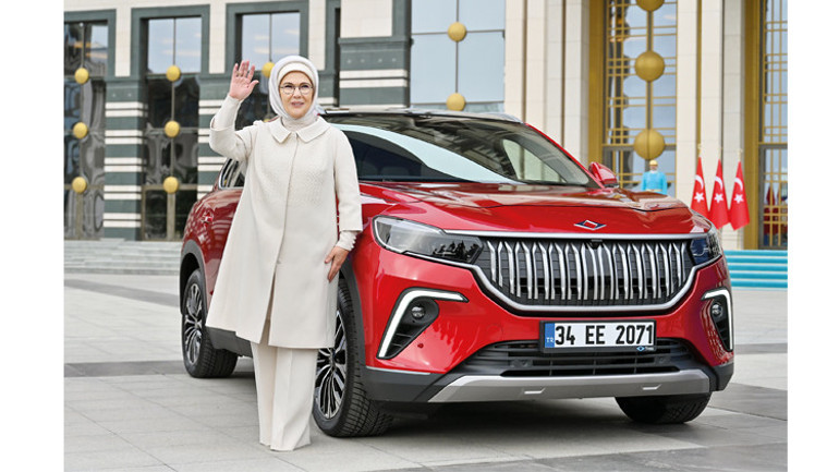 Togg’da ilk teslimat... Erdoğan: Yolun da bahtın da açık olsun