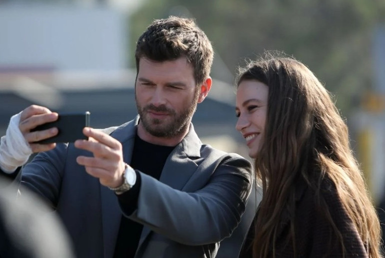 Kıvanç Tatlıtuğ ve Başak Dizer arasında neler oluyor Açıklama geldi