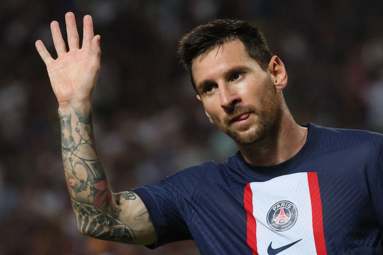 PSGde protesto edilen Lionel Messi kararını verdi Thierry Henryden Arjantinli yıldıza destek: Utanç verici