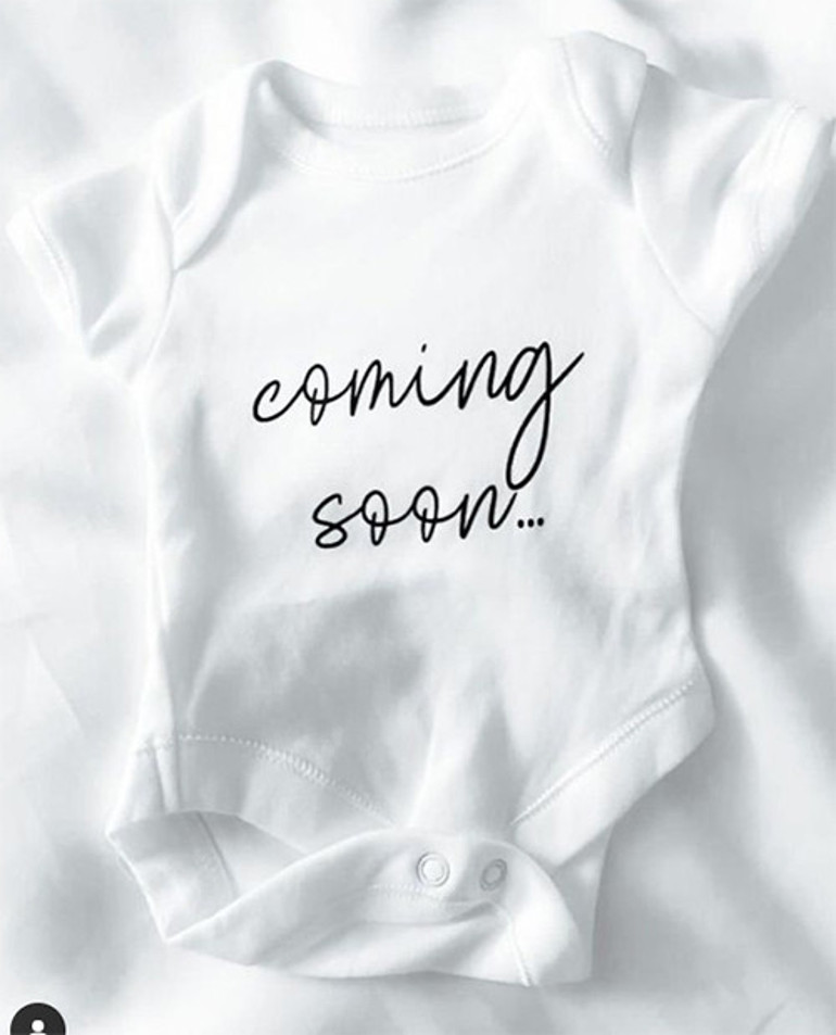 Eski nişanlısının elinden zor kurtulmuştu: Bir zamanların asi kızı uslandı, anne oluyor