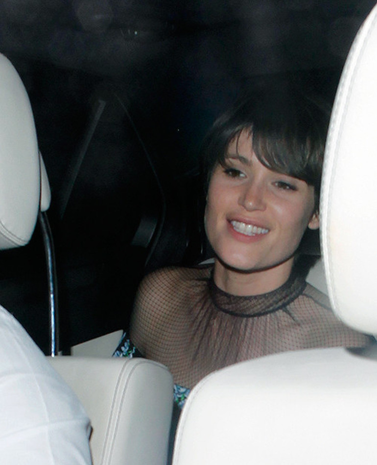 Konuşurken yüzüme değil göğüslerime bakıyordu: Eski moda dinozorlar hâlâ bildiğiniz gibi