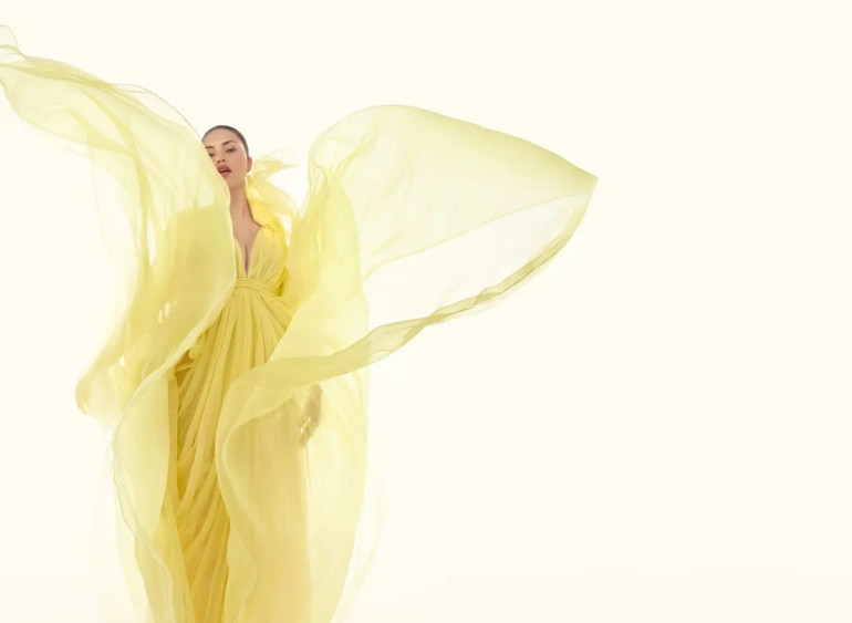 Aldığı kilolarla gündem olmuştu: Adriana Lima yeniden Victoria’s Secret meleği olacak