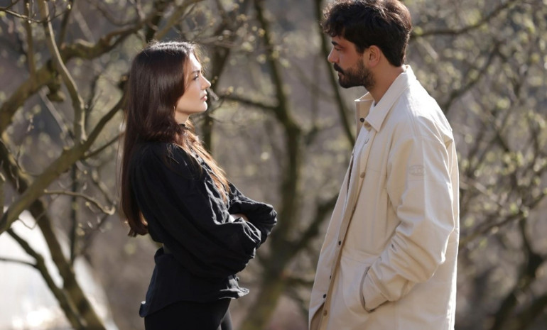 Çiftliği kurtarmak için milyonluk yüzüğünü sattı