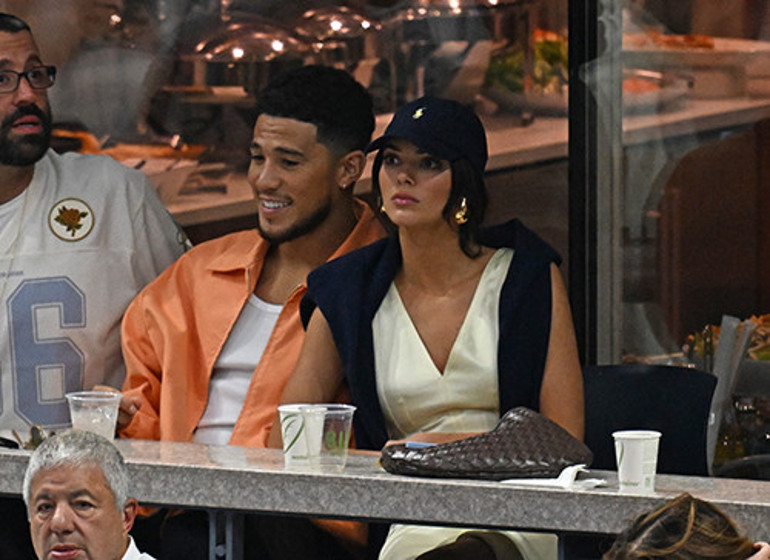 At sırtında romantizm Genç aşıklar baş başa görüntülendi