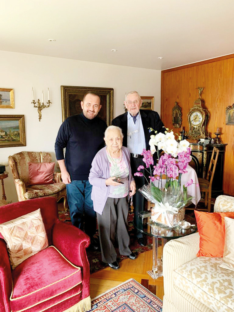 Aşkın gücü bir sanayiye ilaç oldu