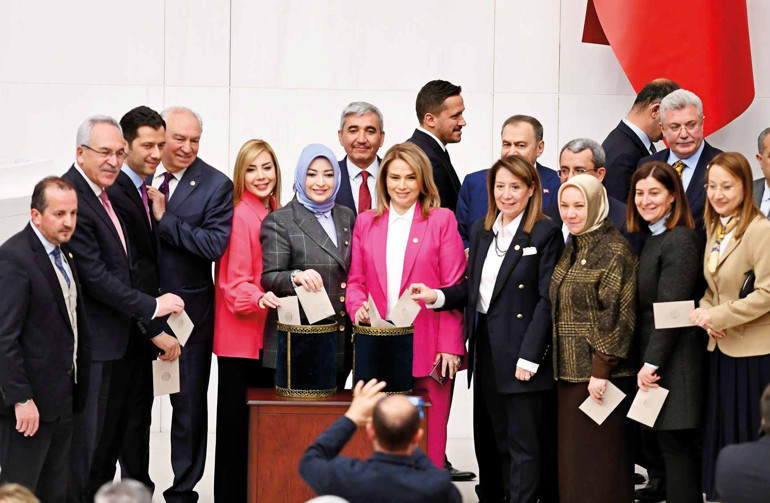 Kadın aday sayısında yine hüsran... Parti parti kadın analizi