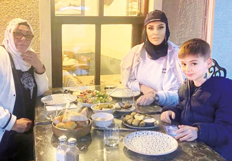 Bodrumda yeni hayat... Ünlü çift İstanbulu terk etti