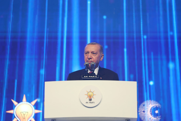 AK Partinin seçim beyannamesi açıklandı... Cumhurbaşkanı Erdoğan müjdeleri sıraladı