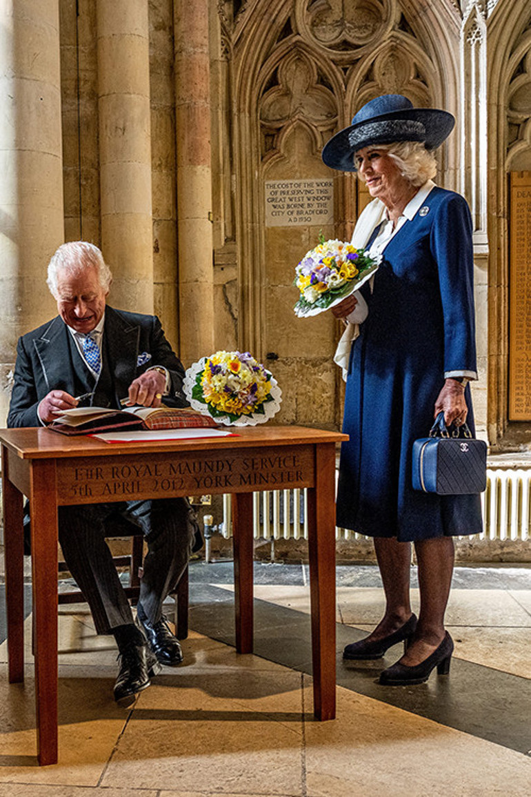 Balayında bile üç kişilerdi: Bu hikâyede yanan Diana, amacına ulaşan Camilla oldu