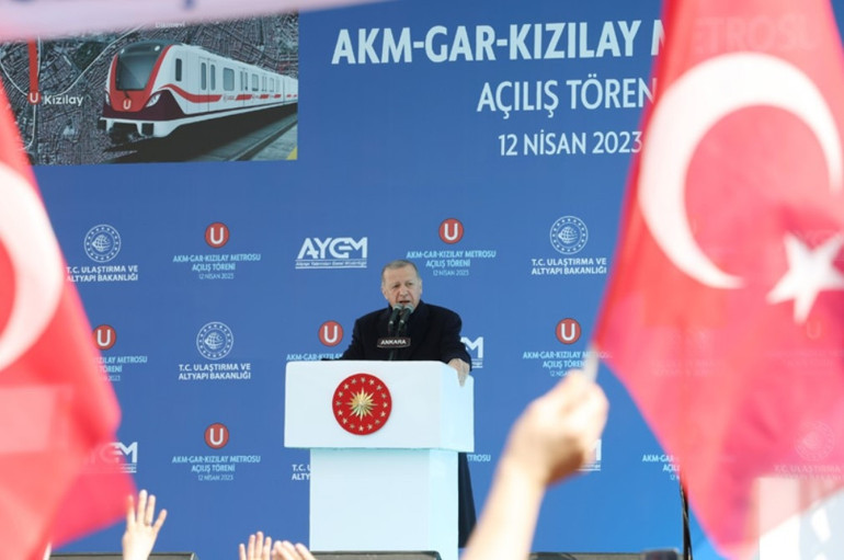 Son dakika...  Cumhurbaşkanı Erdoğandan muhalefete tepki: 7li masayı tekmeleyip yine oturdular