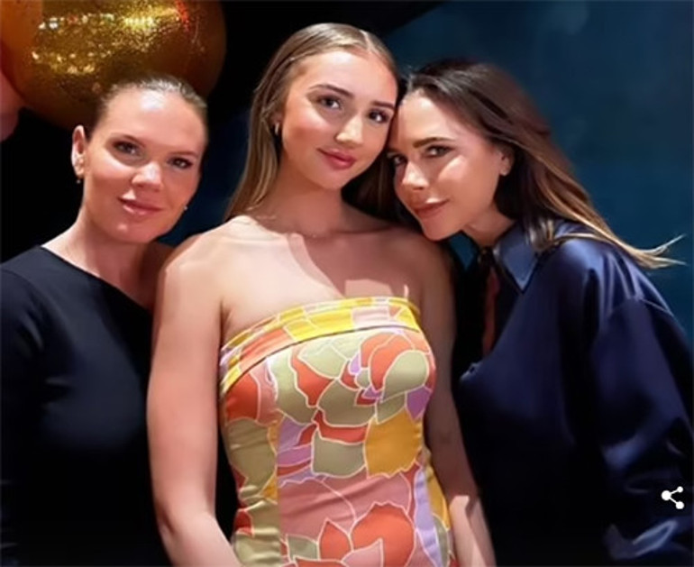 Teyzesine özendi, futbolcu sevgili buldu